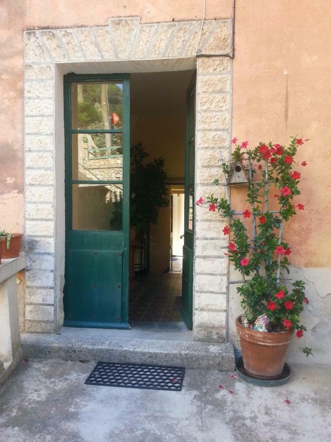Via Cavasola Finale Ligure Exterior photo
